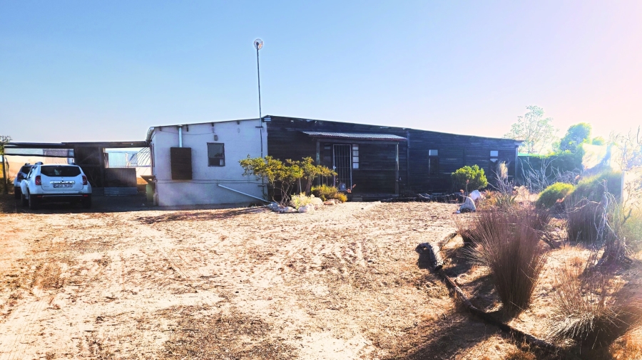 4 Bedroom Property for Sale in Hartebeesfontein Western Cape